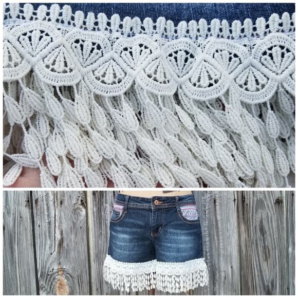Fringe Trim Shorts Stretch Denim LEI Low Rise Ashley Size 9 Lace Crochet Boho - Picture 6 of 8